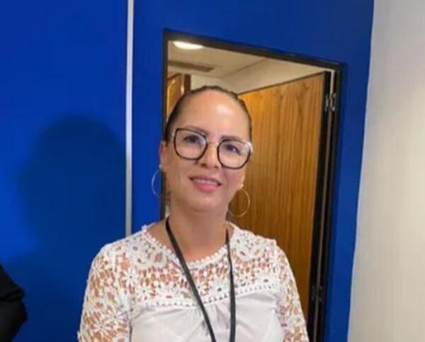 ¡Otra más! Cobra G. 10 millones por asesorar a su padre diputado