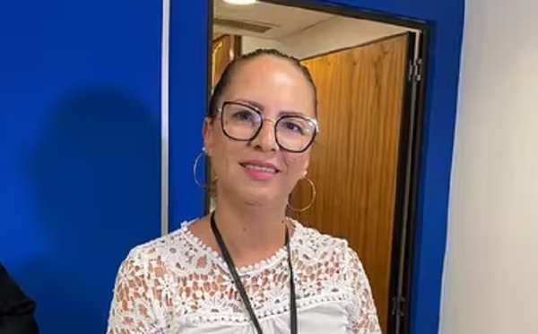 ¡Otra más! Cobra G. 10 millones por asesorar a su padre diputado - Noticiero Paraguay