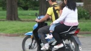 Multarán a motocas que andan sin casco en CDE