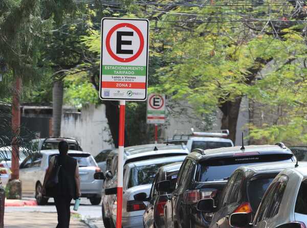 Intendente de Asunción anuncia suspensión del estacionamiento tarifado