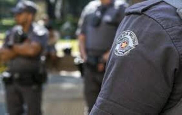 Detienen a policía brasileño que ingresó con arma al país