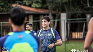 Arrúa, a la espera del delantero y un extremo