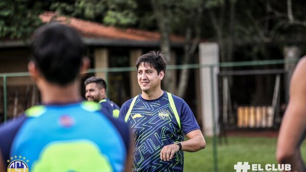 Arrúa, a la espera del delantero y un extremo