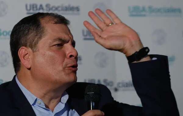 Expresidente Correa dice que Ecuador cosecha lo que sembró y llama a Noboa “impreparado” - Mundo - ABC Color