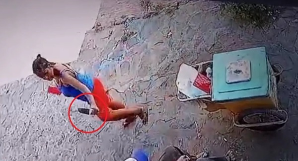Capturan a mujer sordomuda que robó a heladero amenazándolo con cuchillo