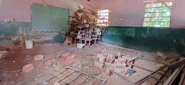 Aulas en ruinas esperan a niños para el regreso a clases en Ciudad del Este - ABC en el Este - ABC Color