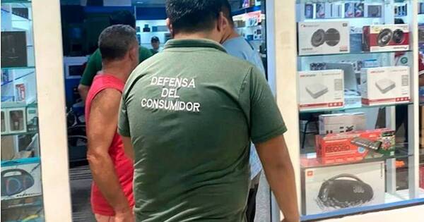 La Nación / Nueva denuncia de “apriete” en tienda
