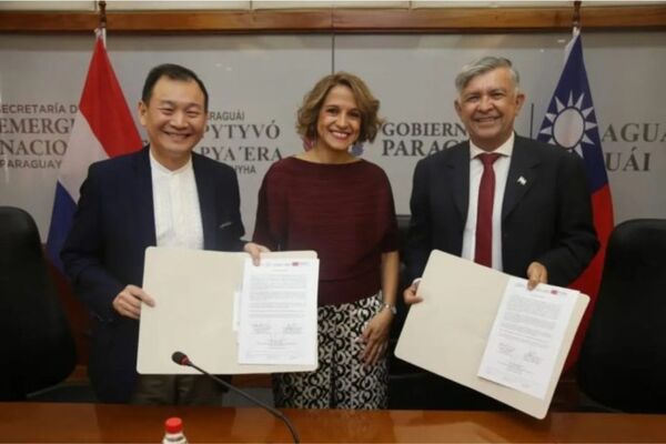 Taiwán realizó de una donación para la compra de kits de alimentos a más de 2.500 familias - Informatepy.com