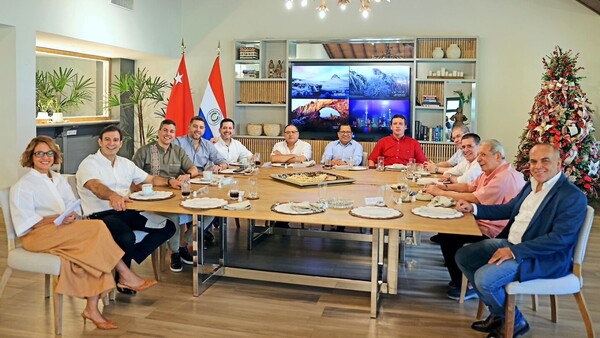 Peña retrocede en plan de almuerzo escolar y hay disputa por Fonacide