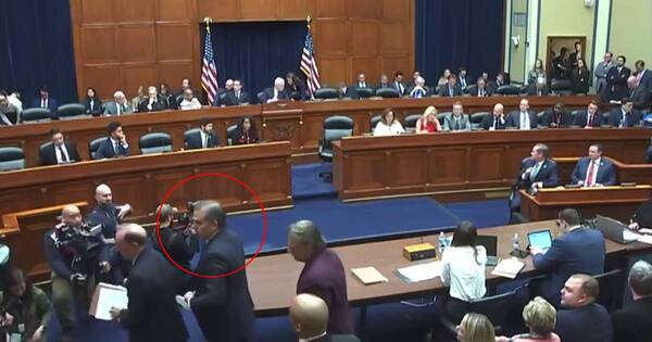 La Nación / Hijo de Biden desató el caos en el Congreso