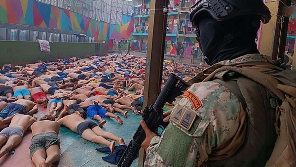 Ecuador se mantiene al borde del abismo después de días de violencia y disturbios