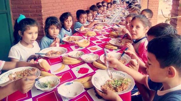 Gobernación proveerá almuerzo escolar a escuelas de 4 distritos de Alto Paraná | DIARIO PRIMERA PLANA