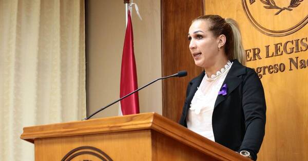 Diario HOY | Alrededor de 200 embaucados por promesas de cargos en IPS: mensajes de WhatsApp claves