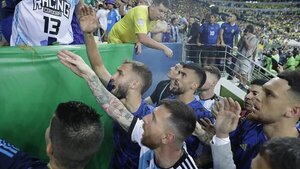 La FIFA multó al rollo y cerró parte de estadios