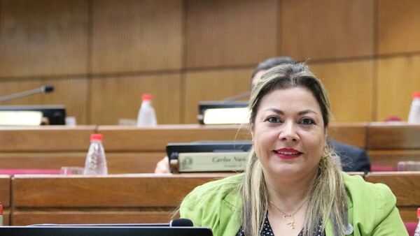 Venta de cargos en IPS: Senadora Zenaida Delgado niega vínculo con abogada detenida
