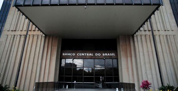 Brasil cierra el 2023 con una inflaci贸n de 4,62%, por debajo del techo de la meta - Revista PLUS
