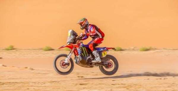 Van Beveren manda en la '48h chrono' en motos, Brabec líder del Dakar
