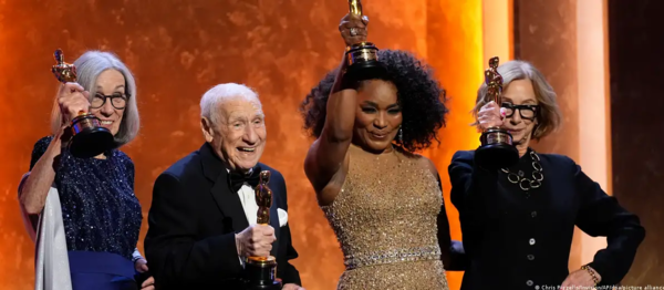 Mel Brooks recibe un Oscar honorífico a los 97 años