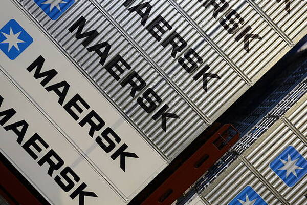 Maersk transportar谩 contenedores por v铆a terrestre debido a sequ铆a en el canal de Panam谩 - Revista PLUS