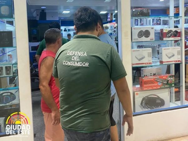 Piden mano dura para comerciantes que estafa a turistas - ADN Digital