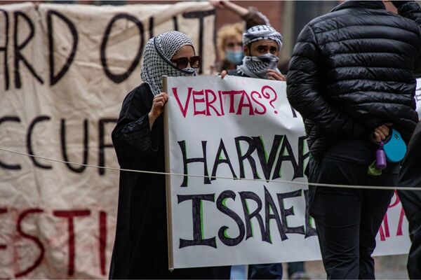 Estudiantes demandaron a Harvard por permitir el aumento del antisemitismo en la universidad - Informatepy.com