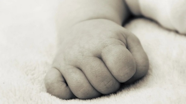 Abandonaron a un bebé en el barrio San Vicente - Noticias Paraguay