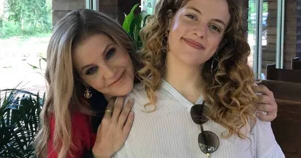 La Nación / Saldrán las memorias póstumas de hija de Elvis