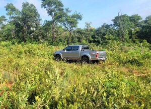 Amambay: hallan camioneta robada tras asesinato de seis personas en estancia · Radio Monumental 1080 AM