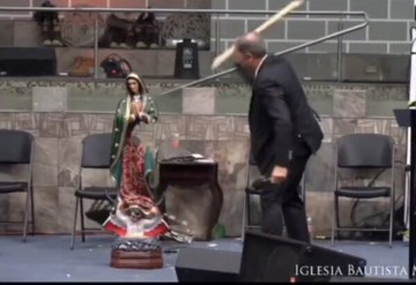 ¡Pastor destruyó con hacha la imagen de la Virgen de Guadalupe!
