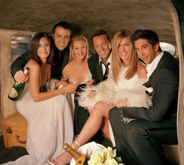 “Friends”: se subastarán guiones originales de la serie rescatados de un cubo de basura - Cine y TV - ABC Color