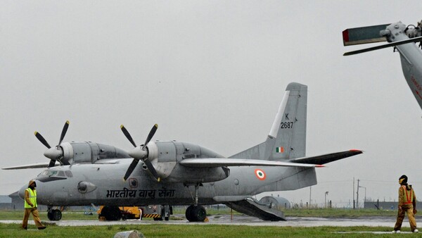 India descubre restos de avión desaparecido hace 8 años con 29 personas a bordo