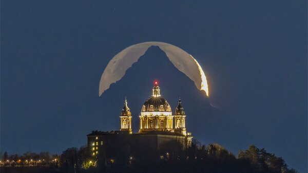 Le llevó seis años tomar la foto perfecta de la Luna y la NASA lo reconoció