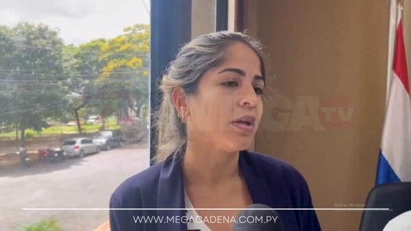 Asesora de Kattya pela currículum a quienes la critican - Megacadena - Diario Digital