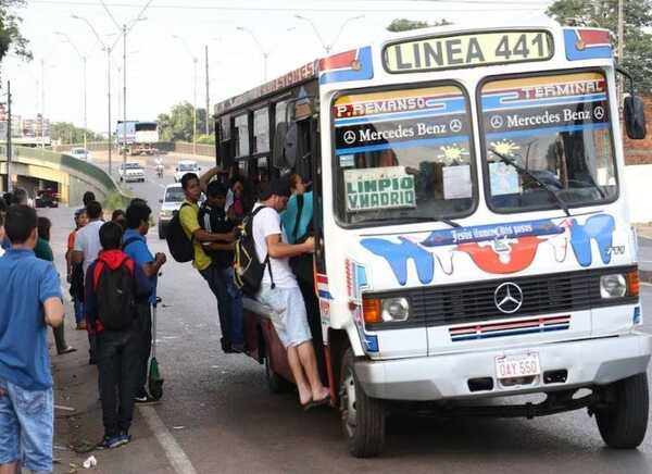 Viceministro asegura que el sistema de transporte está "acorde" a necesidades de los usuarios - El Independiente