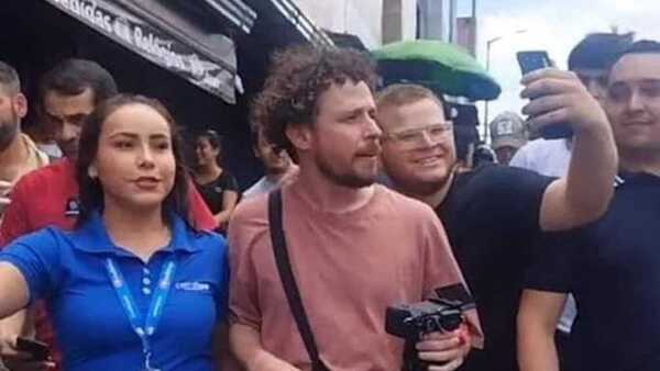 Luisito Comunica causa furor en Ciudad del Este