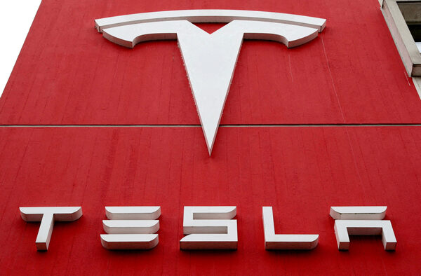 La planta de Tesla en Alemania parar谩 parte de su producci贸n por conflicto en mar Rojo - Revista PLUS