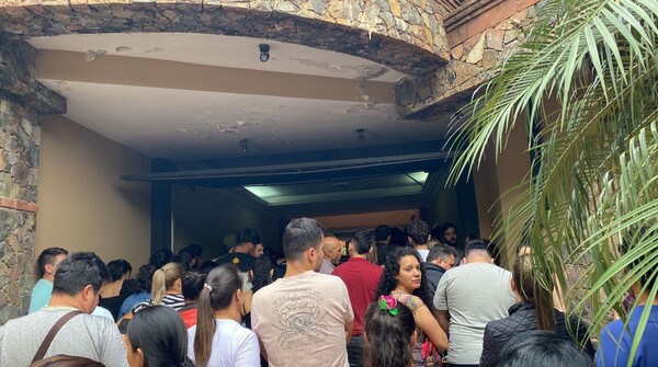 Jueza ordena prisión preventiva para cuatro vendedores de cargos de IPS - La Tribuna
