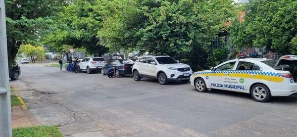 Asunción: PMT pone cepos en cordones blancos del estacionamiento tarifado - Nacionales - ABC Color