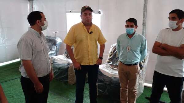 Gobernación de Central entrega 10 sillas de hidratación al Hospital General de San Lorenzo - Nacionales - ABC Color