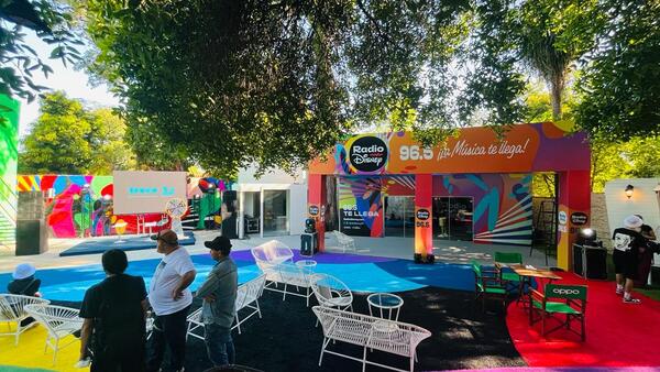 Radio Disney Paraguay dio apertura con éxito a "La Esquina más divertida de San Bernardino" - Unicanal