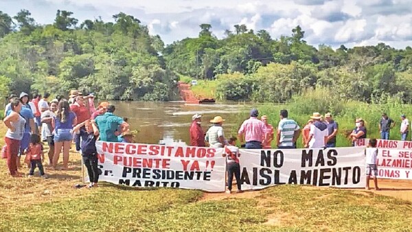 En Minga Guazú y Cedrales hace 20 años piden un puente