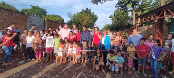 Gobernación de Amambay inaugura empedrado en la fracción Santa Ana - Radio Imperio 106.7 FM