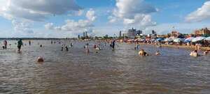 Encarnación: veraneantes copan playas  - Viajes - ABC Color