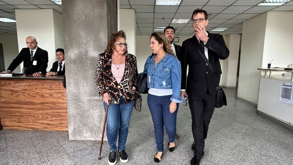 Juez rechaza extinguir la causa y sobreseer a la esposa de RGD