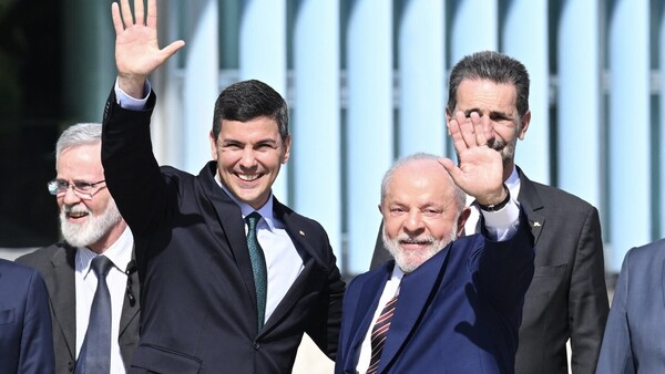 Peña y Lula se reúnen este lunes y se espera definición sobre Itaipú