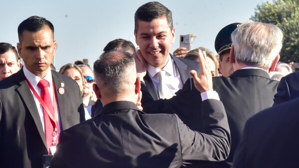 Peña viajó a Guatemala y se reúne con Bernardo Arévalo