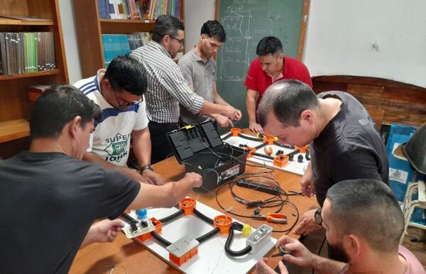 Penitenciaría de Emboscada: espacios educativos benefician a 140 internos | 1000 Noticias
