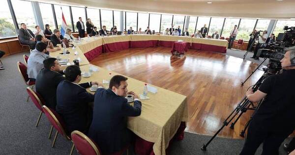 La Nación / Abordarán merienda escolar y ciberseguridad