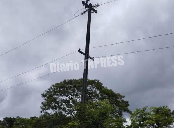 Hombre muere electrocutado al intentar reponer la energía eléctrica en el barrio – Diario TNPRESS
