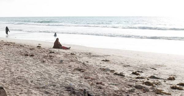 La Nación / Dos miembros de la Marina de EE.UU. desaparecen frente a la costa de Somalia